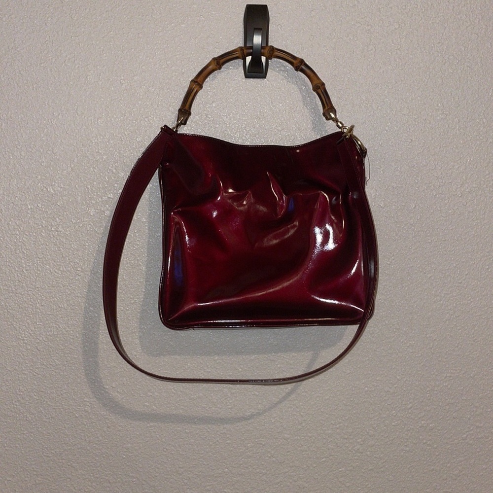 GUCCI BAMBOO HANDBAG WITH DETACHABLE CROSSBODY STRAP PATENT RED LEATHER​​​​ - Picture 5 of 16